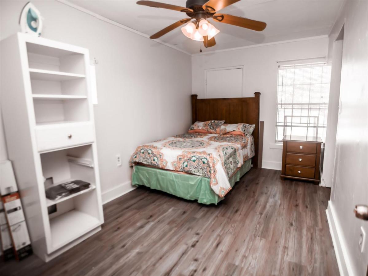 Historic Hill Apt2 Tuskegee Exterior photo